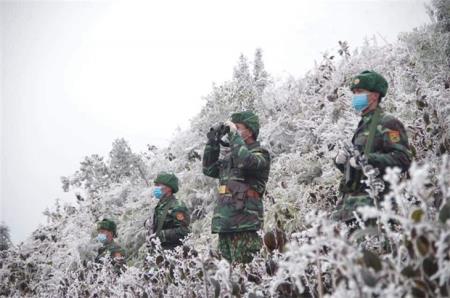 Chế độ, chính sách đối với lực lượng thực thi nhiệm vụ biên phòng trong Luật Biên phòng Việt Nam