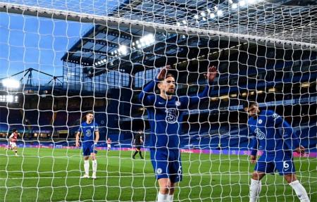Chelsea khiến cuộc đua tốp 4 Premier League trở nên kịch tính hơn