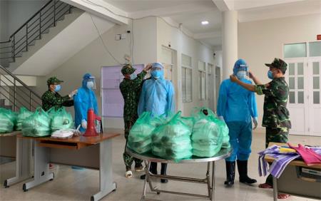 Luôn sẵn sàng trên tuyến đầu chống dịch