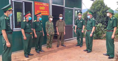 “Bức tường thép” trên tuyến đầu chống dịch