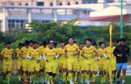 Chủ tịch nước Nguyễn Xuân Phúc gửi thư động viên đội tuyển Việt Nam