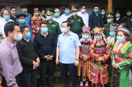 Chủ tịch Quốc hội Vương Đình Huệ kiểm tra công tác chuẩn bị bầu cử tại Hà Giang