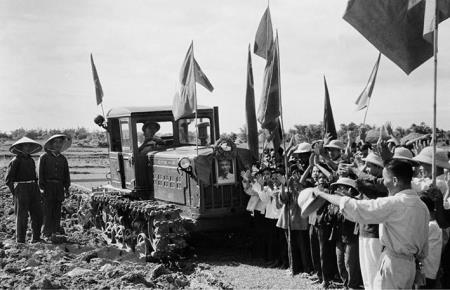 Tư tưởng Hồ Chí Minh về thi đua yêu nước có ý nghĩa to lớn