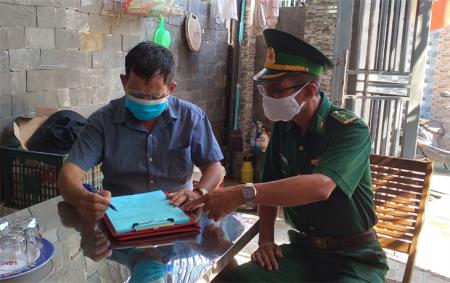 Những người lính “đi trước về sau” trong đại dịch Covid-19