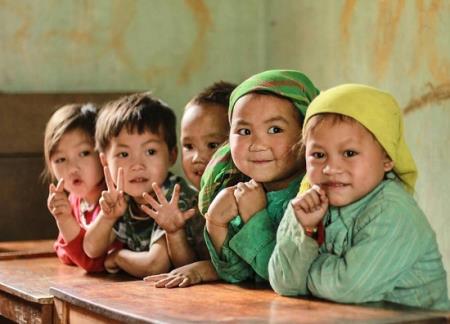 Cần giáo dục cho lớp trẻ người dân tộc thiểu số sử dụng tốt tiếng dân tộc mình