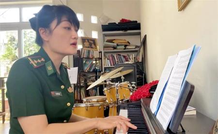 Tiếp thêm sức mạnh cho các chiến sĩ nơi tuyến đầu chống dịch