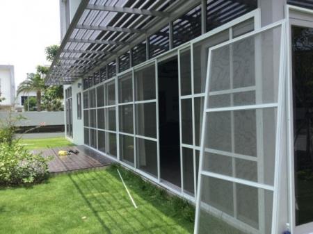 Lắp đặt cửa lưới chống muỗi tại Best Decor