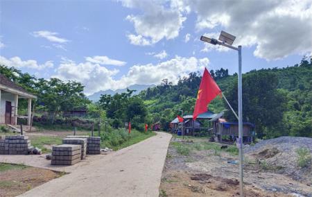 Bản Rìn Rìn đã có điện lưới quốc gia