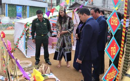 Gìn giữ trang phục dân tộc Lô Lô Đen nơi địa đầu Tổ quốc