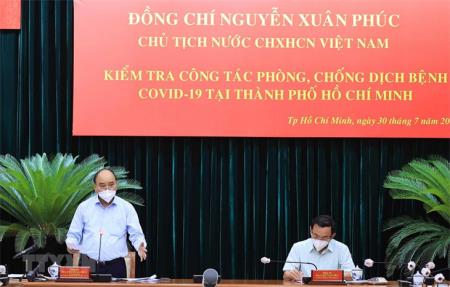 Chủ tịch nước: Giãn cách phải gắn chặt với chăm lo đời sống cho dân