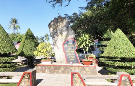 “Nhân chứng đá” Thạch Động