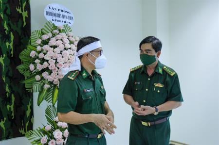 Cha mất, cán bộ Biên phòng lập bàn thờ bái vọng