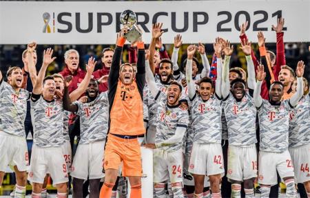 Lewandowski-Mueller giúp Bayern Munich giành Siêu cúp Đức