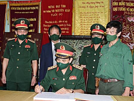 Quân ủy Trung ương, Bộ Quốc phòng dâng hương tưởng niệm Đại tướng Võ Nguyên Giáp