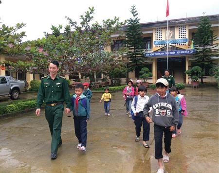 Mô hình “Con nuôi đồn Biên phòng” mở thêm cơ hội cho học sinh nghèo vượt khó