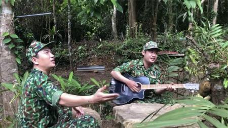 Khi lời ca cất lên từ chốt phòng, chống dịch