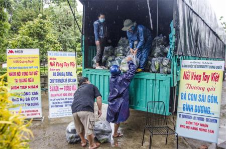 Chia sẻ tấm lòng giữa “bão dịch” (bài 3)