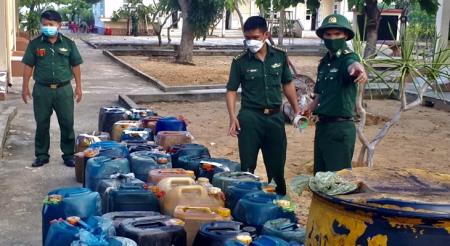 Tạm giữ 1.500 lít dầu DO không rõ nguồn gốc