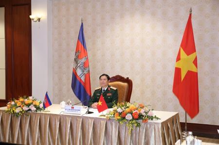 Tổng Tham mưu trưởng QĐND Việt Nam làm việc trực tuyến với Tổng Tư lệnh Quân đội Hoàng gia Campuchia
