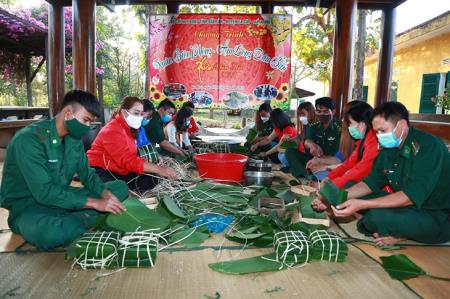 Ấm áp chương trình "Xuân Biên phòng, ấm lòng dân bản” trên các địa bàn biên giới