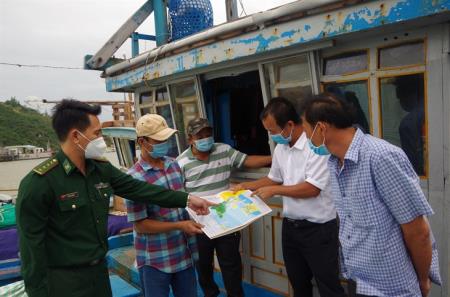 Những “cột mốc sống” ngoài biển khơi
