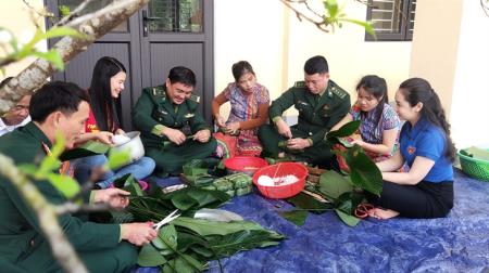 Xuân ấm nơi biên giới Việt - Lào