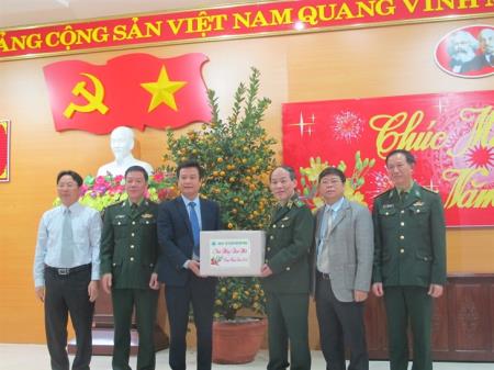 Trung tướng Đỗ Danh Vượng thăm, chúc Tết Bộ Tư lệnh Quân khu 4, cán bộ, chiến sĩ BĐBP Nghệ An và huyện Quảng Ninh, tỉnh Quảng Bình