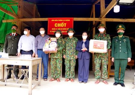 Lãnh đạo tỉnh Quảng Bình thăm, chúc Tết các đồn Biên phòng đóng quân tại huyện Bố Trạch