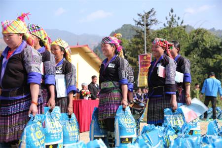 Tết sẻ chia đồng vọng yêu thương