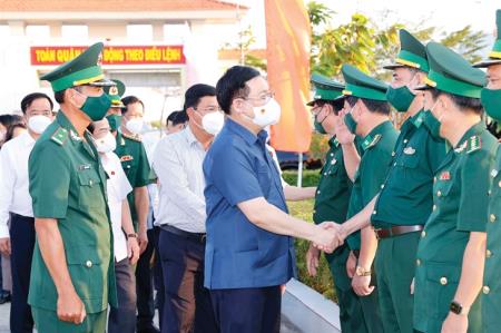 Xuân Biên phòng trong nắng phương Nam