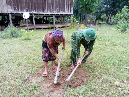 Xây dựng mô hình kinh tế, giúp dân xóa đói giảm nghèo