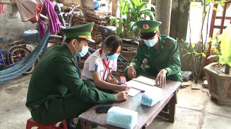 Hỗ trợ học sinh nghèo học trực tuyến