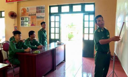 Học ngoại ngữ và tiếng dân tộc thiểu số góp phần thực hiện thắng lợi nhiệm vụ chính trị