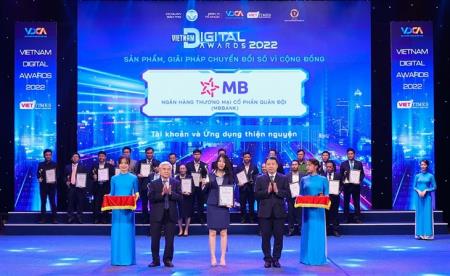 MB "thắng lớn" tại giải thưởng Chuyển đổi số Việt Nam 2022