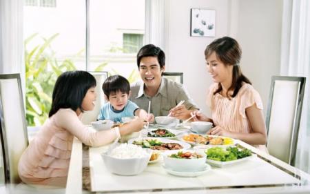 “Trẻ biếng ăn phải làm sao?”- Chỉ mẹ 6 cách giúp trẻ ăn thun thút