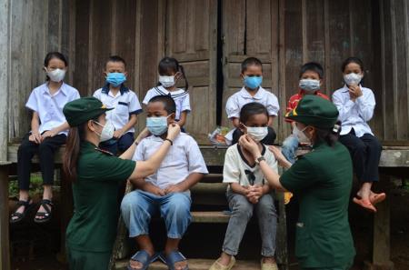 Tấm lòng nhân ái của những nữ quân nhân Biên phòng