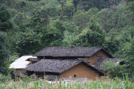 Bảo tồn nhà trình tường trên Cao nguyên đá Đồng Văn
