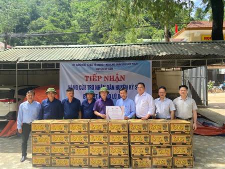 Ban Chỉ đạo quốc gia về phòng chống thiên tai thăm, tặng quà nhân dân vùng lũ Nghệ An