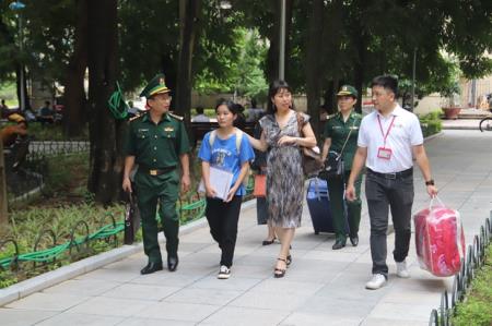 Tiếp sức cho nữ sinh nghèo vùng biên đến với giảng đường đại học