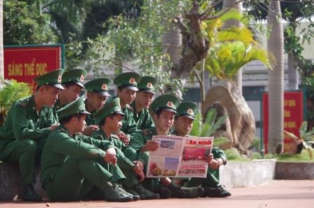 Tạo chuyển biến vững chắc về công tác giáo dục chính trị, quản lý tư tưởng, chấp hành kỷ luật trong BĐBP