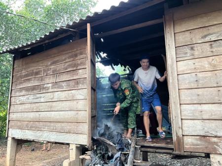 Đồn Biên phòng Thuận kịp thời hỗ trợ người khuyết tật bị hỏa hoạn