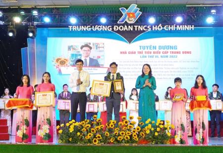 Tôn vinh 100 “Nhà giáo trẻ tiêu biểu” cấp Trung ương lần thứ III, năm 2022