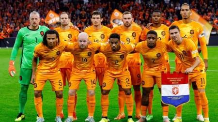 World Cup 2022: “Cơn lốc màu Da cam” chiếm ưu thế ở bảng A