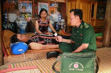 Người con của bản làng Cơ Tu