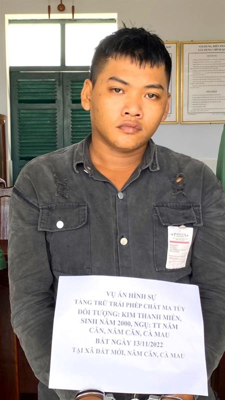 Khởi tố vụ án tàng trữ trái phép chất ma túy