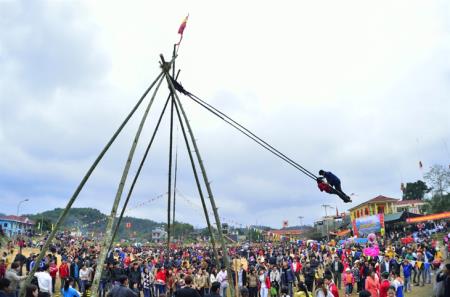 Duy trì tính chất thiêng liêng của lễ hội cổ truyền