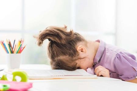 Vương Não Khang - Giải pháp vàng từ thảo dược cho trẻ kém tập trung chú ý