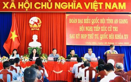 Phó Chủ tịch nước Võ Thị Ánh Xuân tiếp xúc cử tri tại An Giang