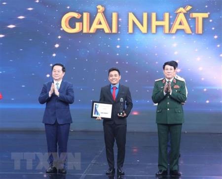 Trao giải cuộc thi tìm hiểu về biển, đảo "Tổ quốc bên bờ sóng"
