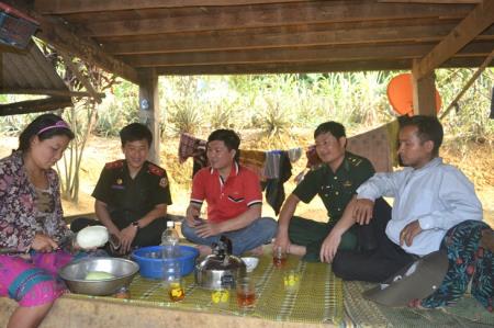 Phát huy vai trò đội ngũ trưởng bản trong đảm bảo bình yên biên giới